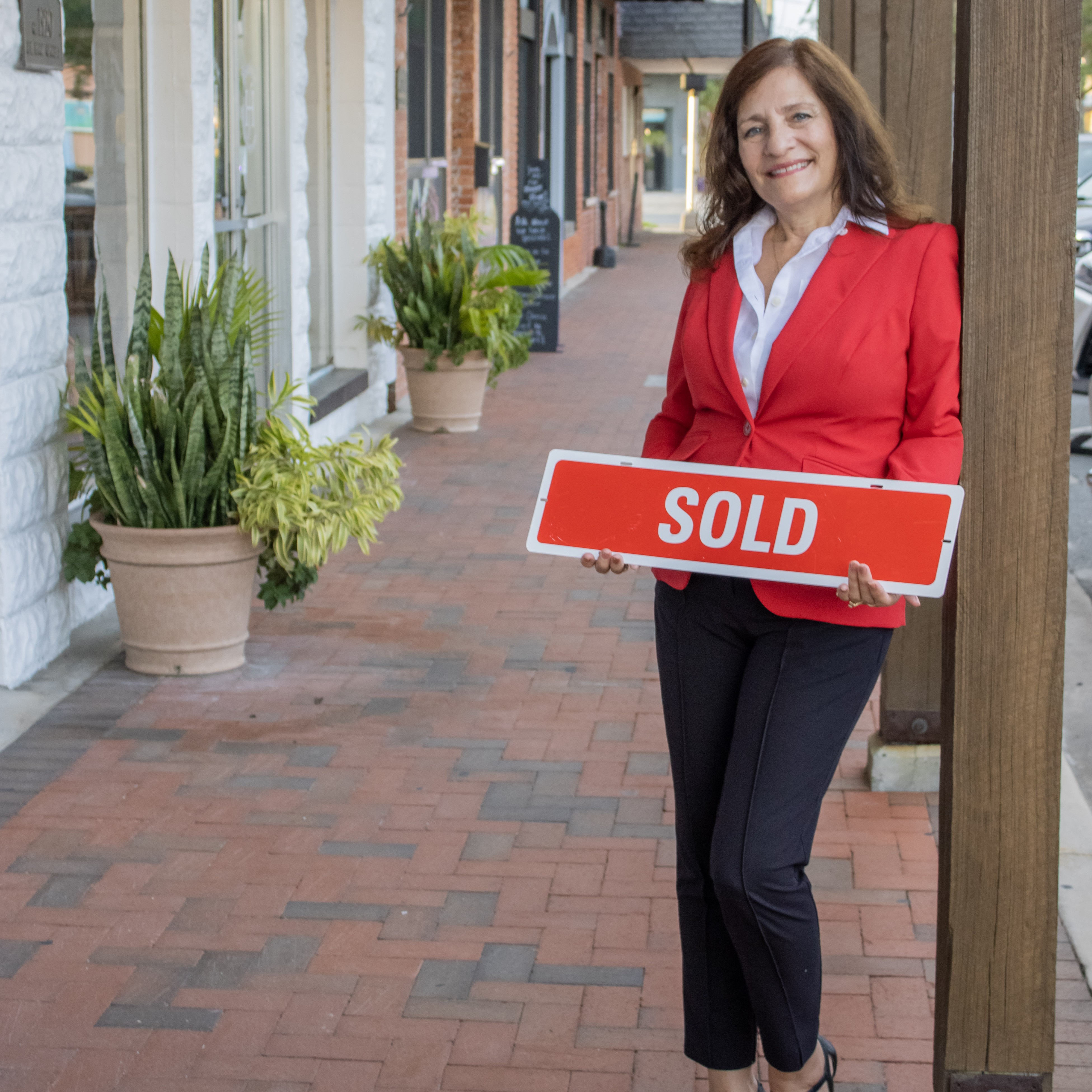 Luci Suarez, REALTOR®
